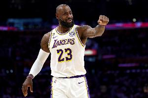Scotto：森林狼仍寄希望詹姆斯能加盟 他们特意预留出了一个名额