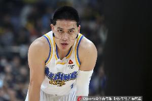 无力回天！陈盈骏15投6中&三分4中1得到19分4板6助