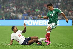 效仿美国！多家英媒：英足总在评估为宽萨的红牌向FIFA上诉