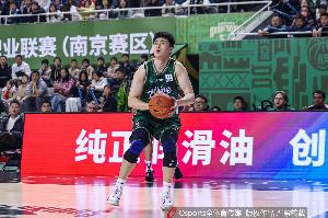直播吧：同曦计划给赵柏清开出顶薪合同 但后者认为价格太低